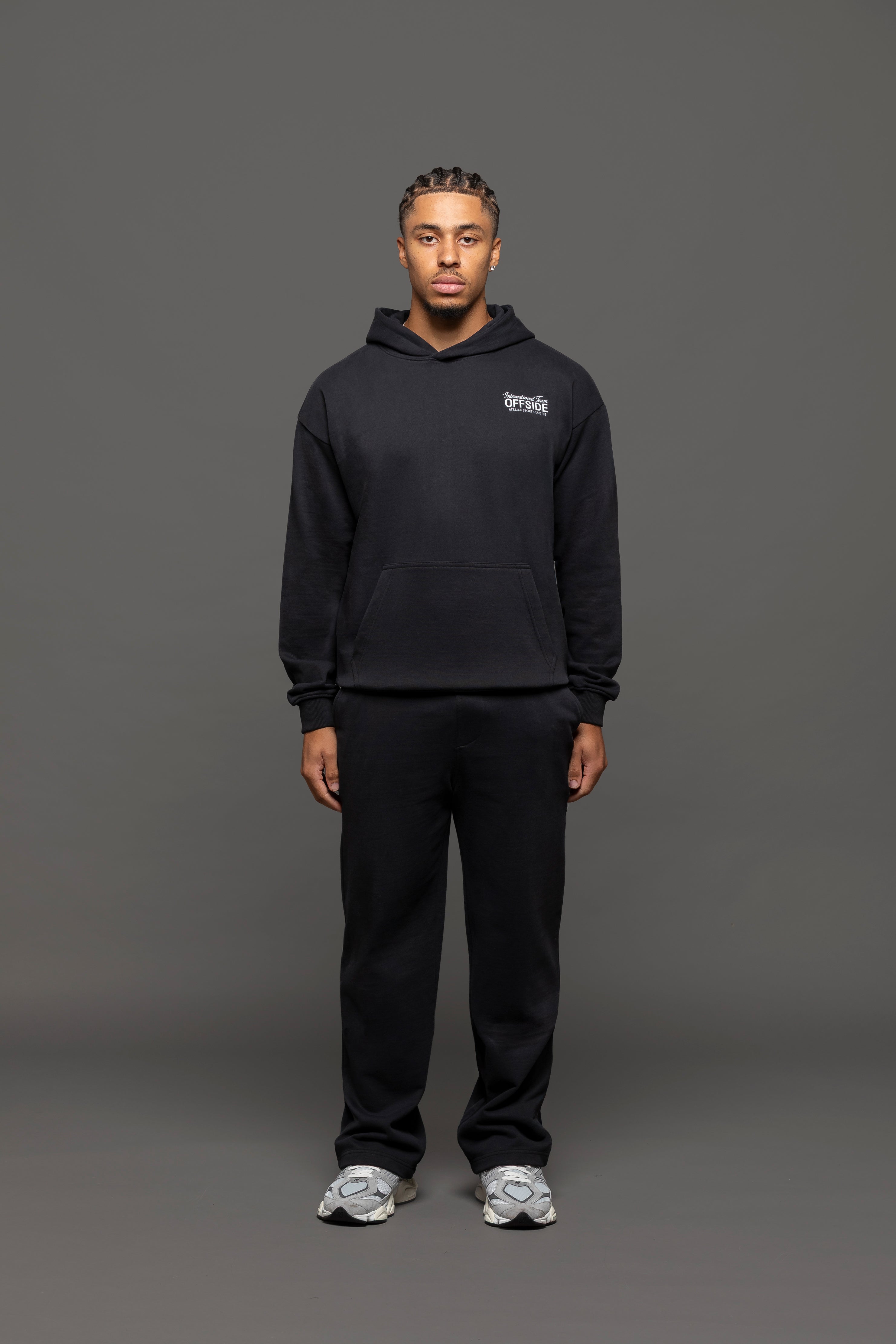 International Classic Hoodie - Black